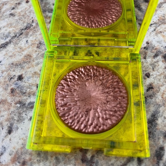 Chantecaille sunbeam cheek and eye shade Ray - Picture 2 of 5